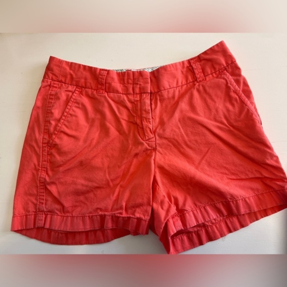 J. Crew 100% Cotton Chino Broken-in short in pink‎ Coral size 2